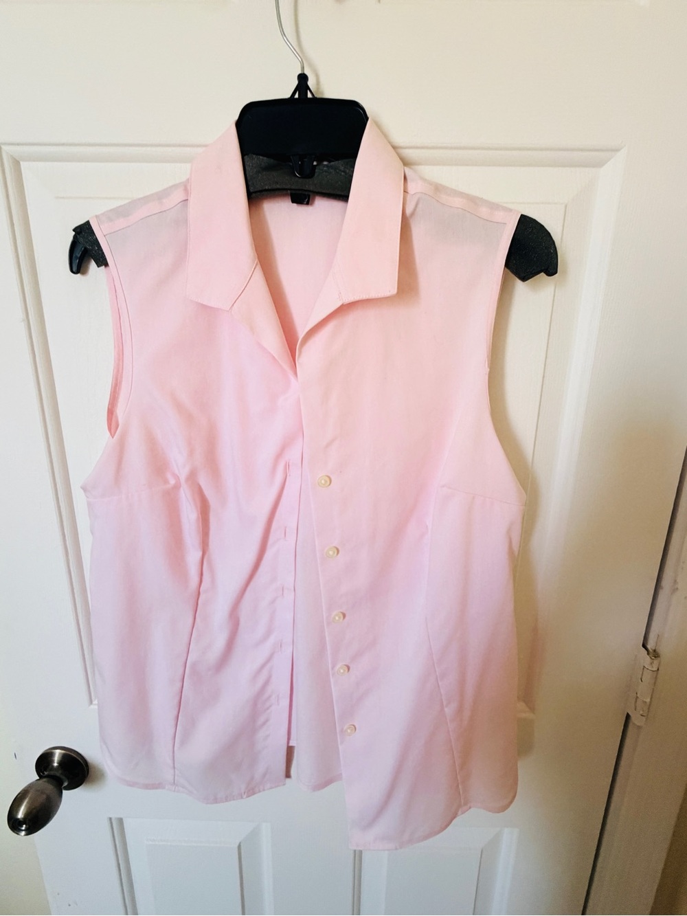 Jones New York Light Pink Sleeveless Button-Front Blouse